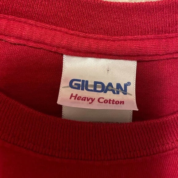 VACATION T Shirt Adults X Large XL Gildan Maroon London, England Crown Graphic - Picture 5 of 7